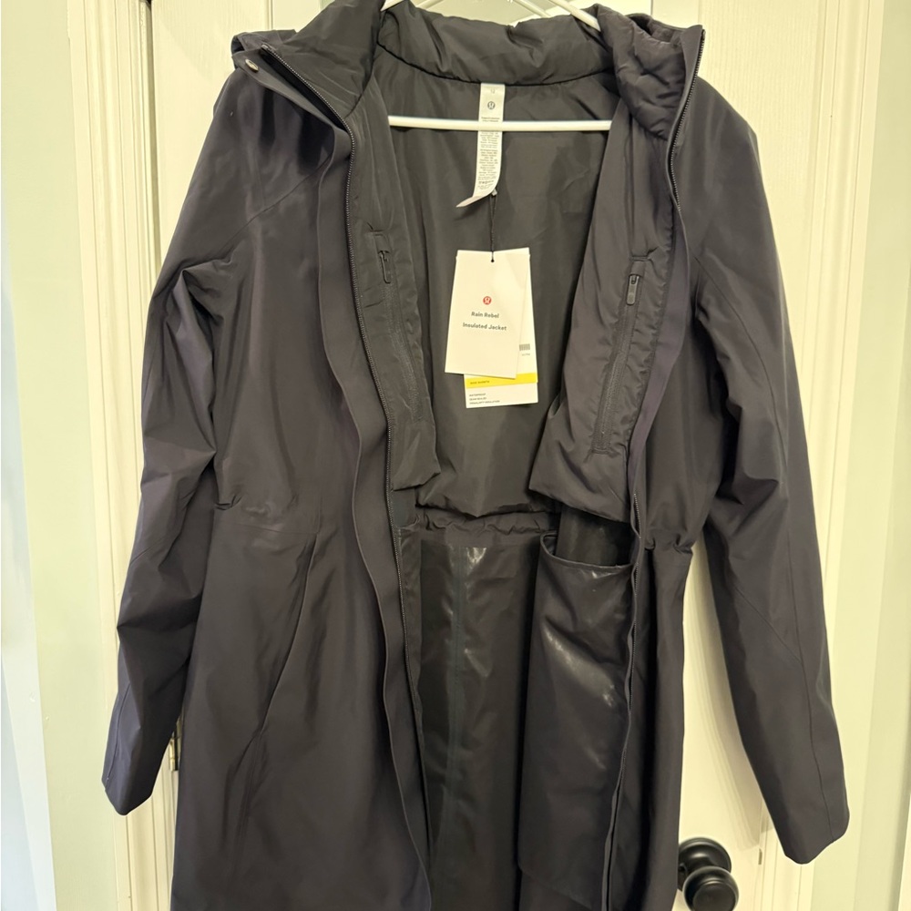 Lululemon Athletica Rain Rebel